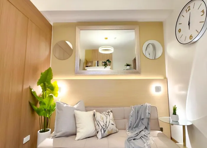 Luxegold At Red Residences L Wifi Netflix I Red Res 2733 *